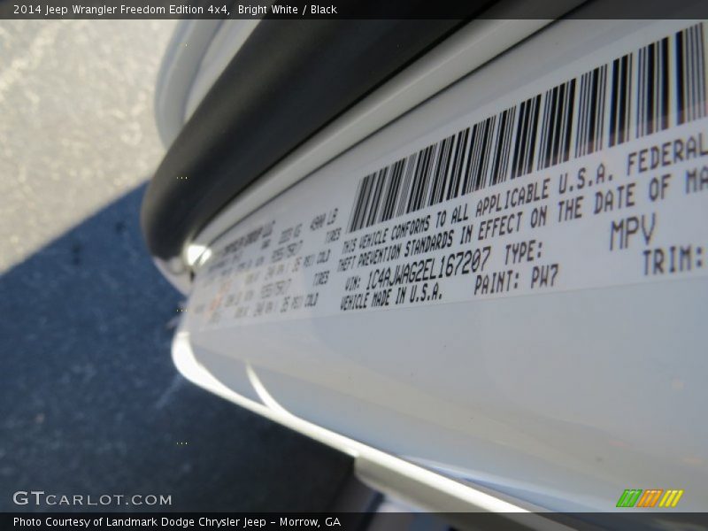 Bright White / Black 2014 Jeep Wrangler Freedom Edition 4x4