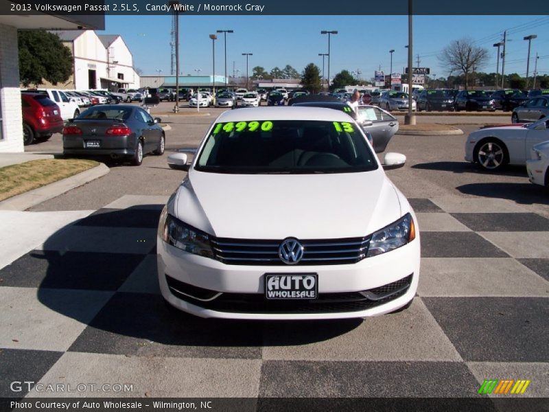 Candy White / Moonrock Gray 2013 Volkswagen Passat 2.5L S