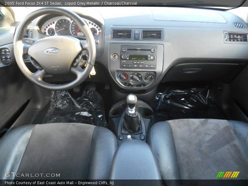Liquid Grey Metallic / Charcoal/Charcoal 2005 Ford Focus ZX4 ST Sedan