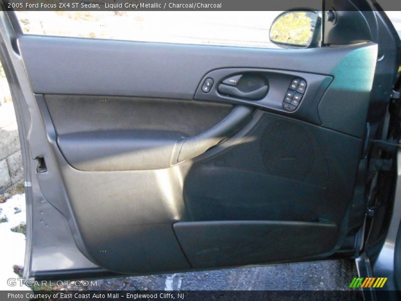 Liquid Grey Metallic / Charcoal/Charcoal 2005 Ford Focus ZX4 ST Sedan