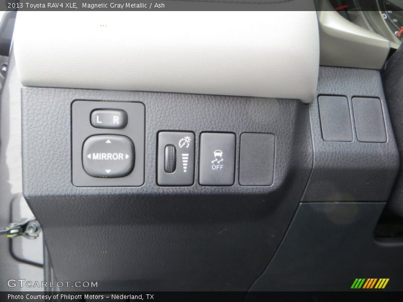 Magnetic Gray Metallic / Ash 2013 Toyota RAV4 XLE