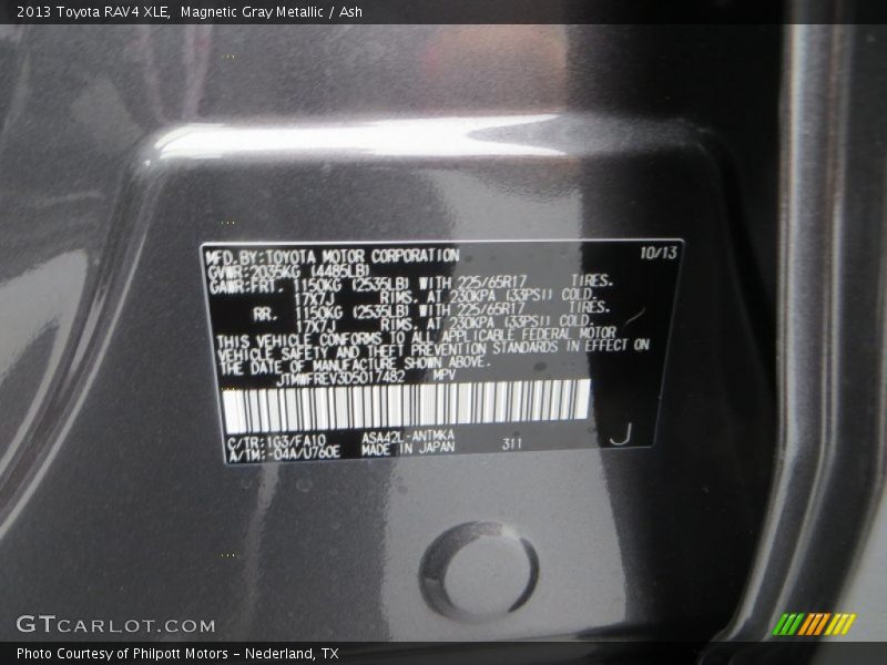 Magnetic Gray Metallic / Ash 2013 Toyota RAV4 XLE