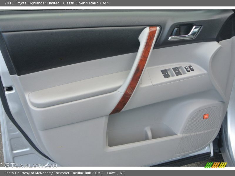 Classic Silver Metallic / Ash 2011 Toyota Highlander Limited