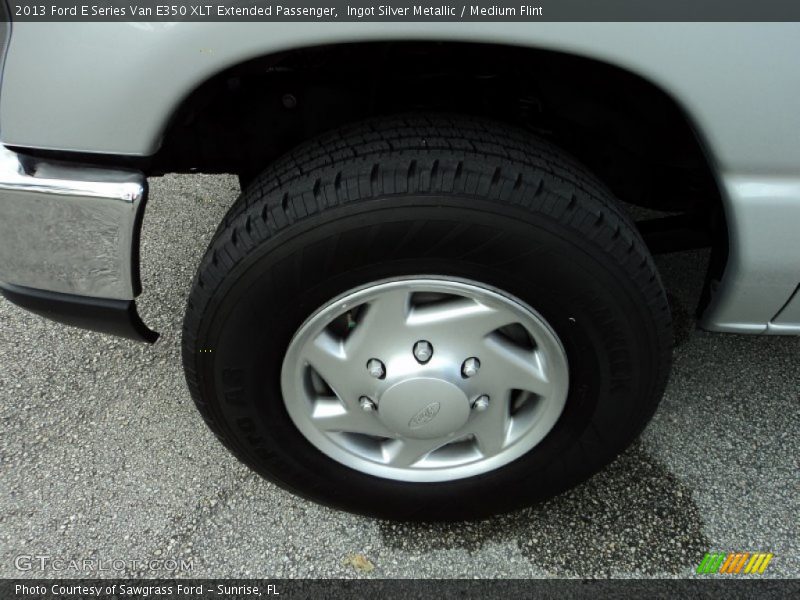 Ingot Silver Metallic / Medium Flint 2013 Ford E Series Van E350 XLT Extended Passenger
