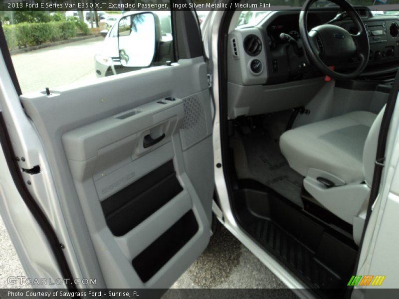 Ingot Silver Metallic / Medium Flint 2013 Ford E Series Van E350 XLT Extended Passenger