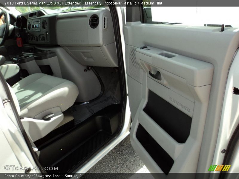 Ingot Silver Metallic / Medium Flint 2013 Ford E Series Van E350 XLT Extended Passenger