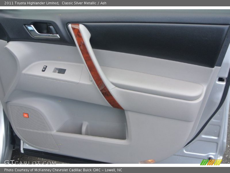 Classic Silver Metallic / Ash 2011 Toyota Highlander Limited