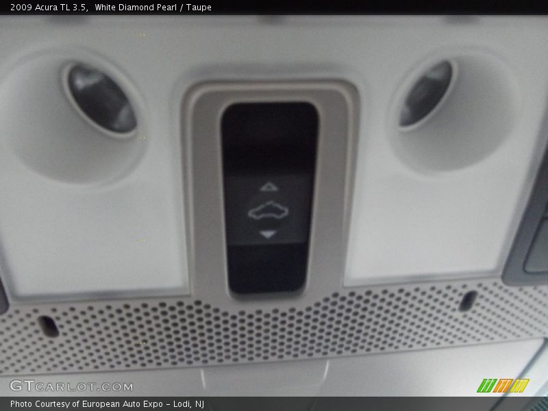 White Diamond Pearl / Taupe 2009 Acura TL 3.5