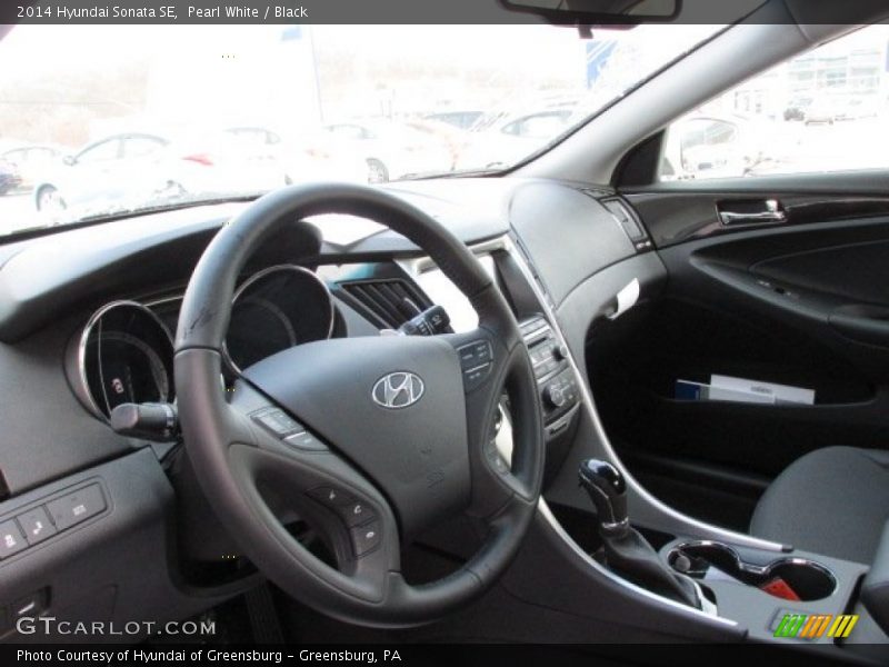 Pearl White / Black 2014 Hyundai Sonata SE