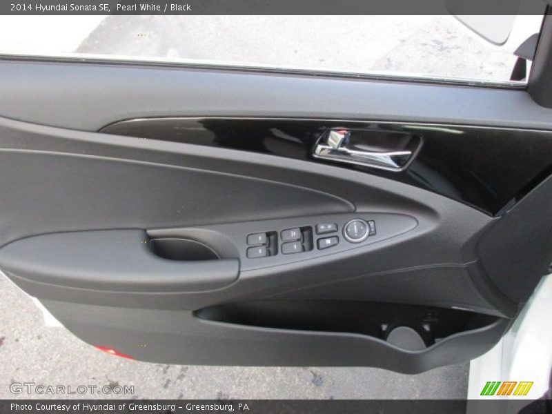 Pearl White / Black 2014 Hyundai Sonata SE