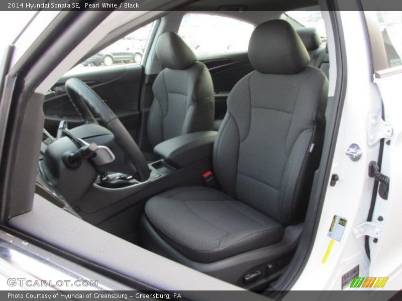 Pearl White / Black 2014 Hyundai Sonata SE