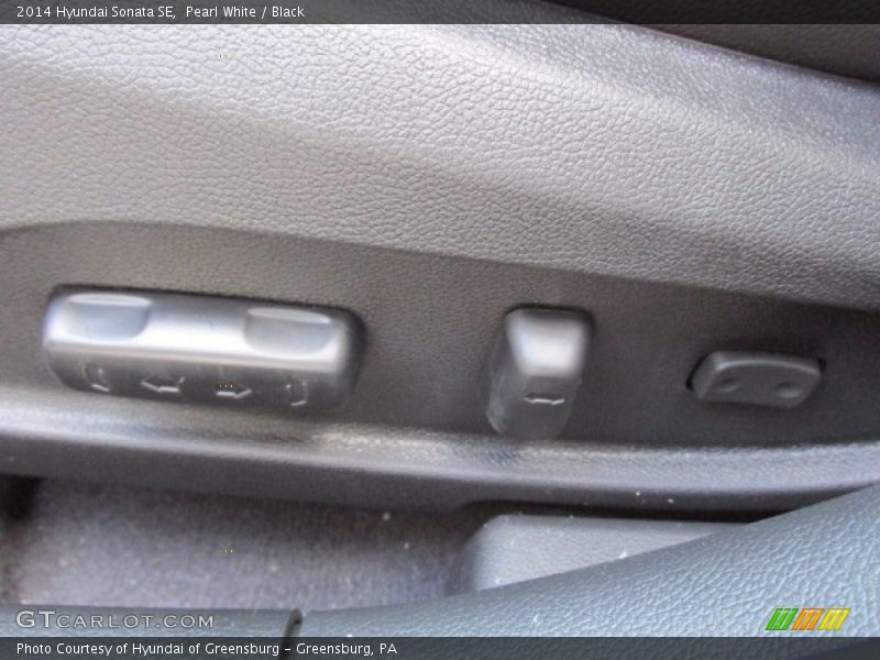 Pearl White / Black 2014 Hyundai Sonata SE