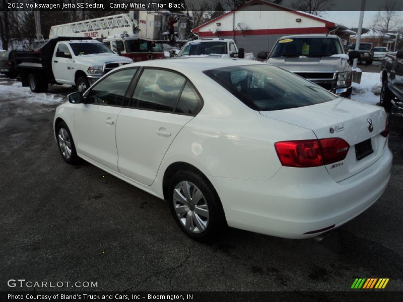 Candy White / Titan Black 2012 Volkswagen Jetta SE Sedan