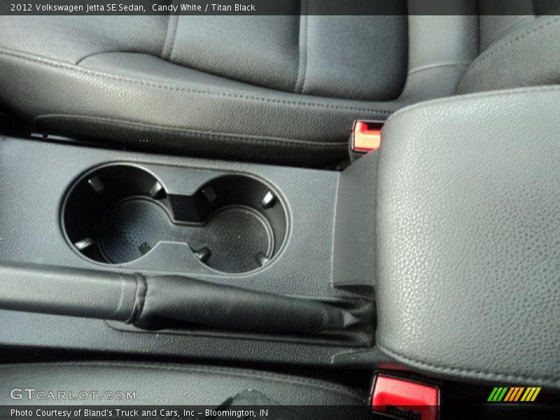 Candy White / Titan Black 2012 Volkswagen Jetta SE Sedan