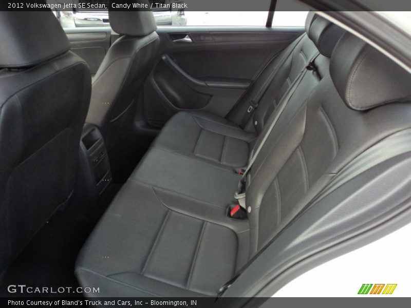 Candy White / Titan Black 2012 Volkswagen Jetta SE Sedan