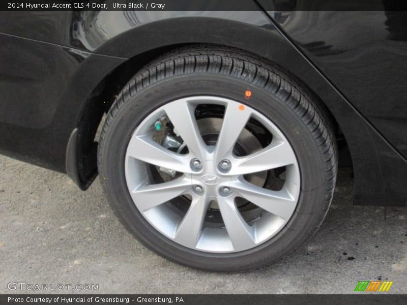  2014 Accent GLS 4 Door Wheel