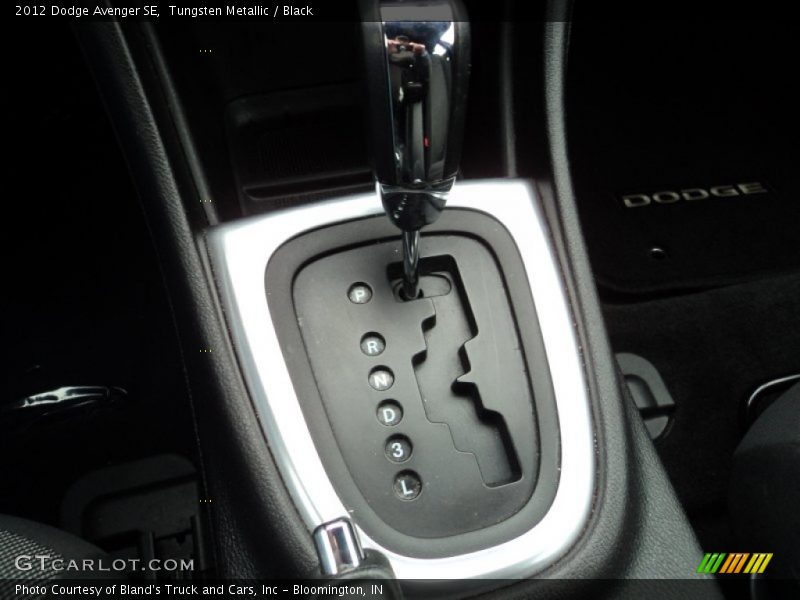 Tungsten Metallic / Black 2012 Dodge Avenger SE