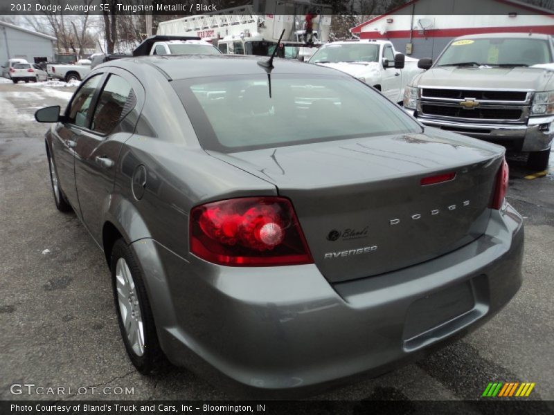 Tungsten Metallic / Black 2012 Dodge Avenger SE