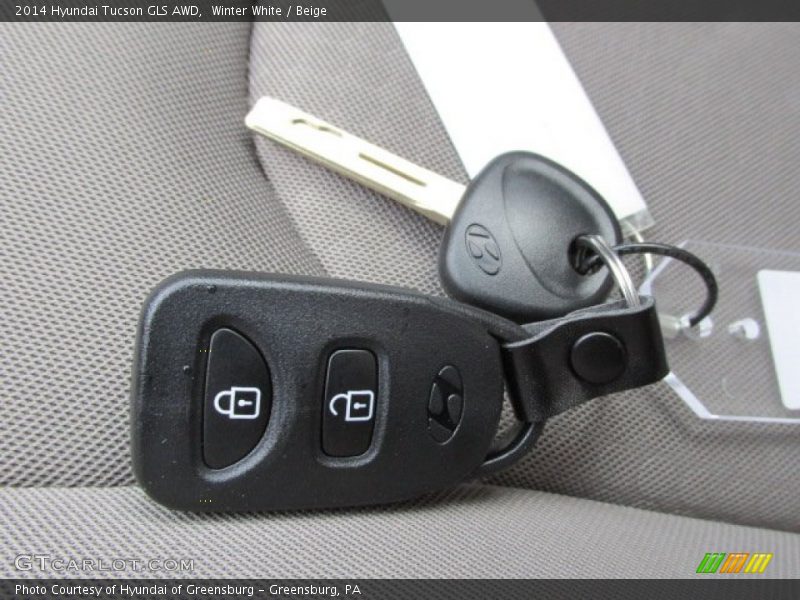 Keys of 2014 Tucson GLS AWD