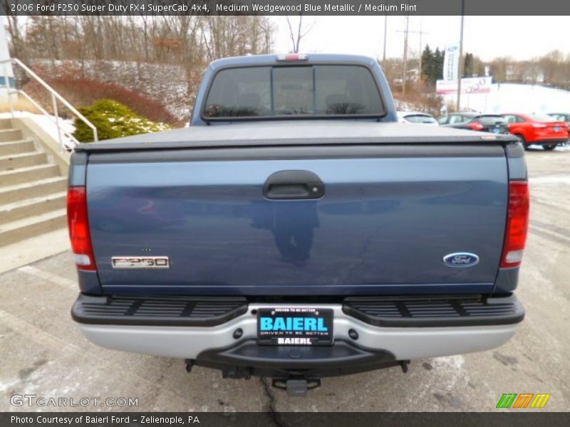 Medium Wedgewood Blue Metallic / Medium Flint 2006 Ford F250 Super Duty FX4 SuperCab 4x4