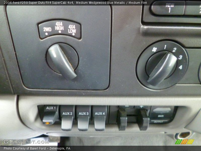 Medium Wedgewood Blue Metallic / Medium Flint 2006 Ford F250 Super Duty FX4 SuperCab 4x4