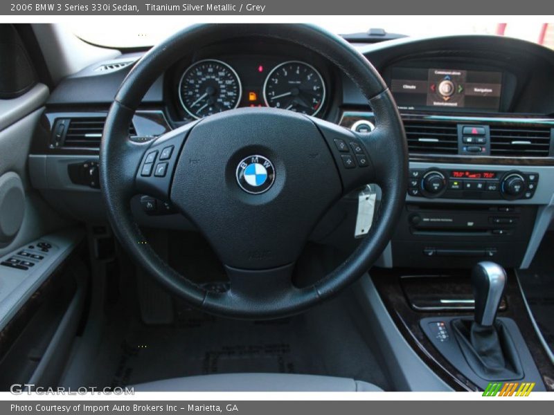 Dashboard of 2006 3 Series 330i Sedan