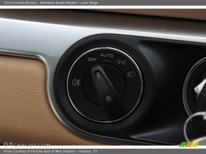 Controls of 2014 Boxster 