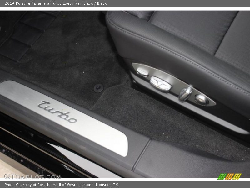 Controls of 2014 Panamera Turbo Executive
