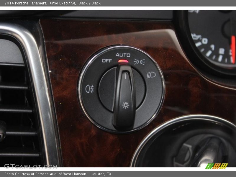 Controls of 2014 Panamera Turbo Executive