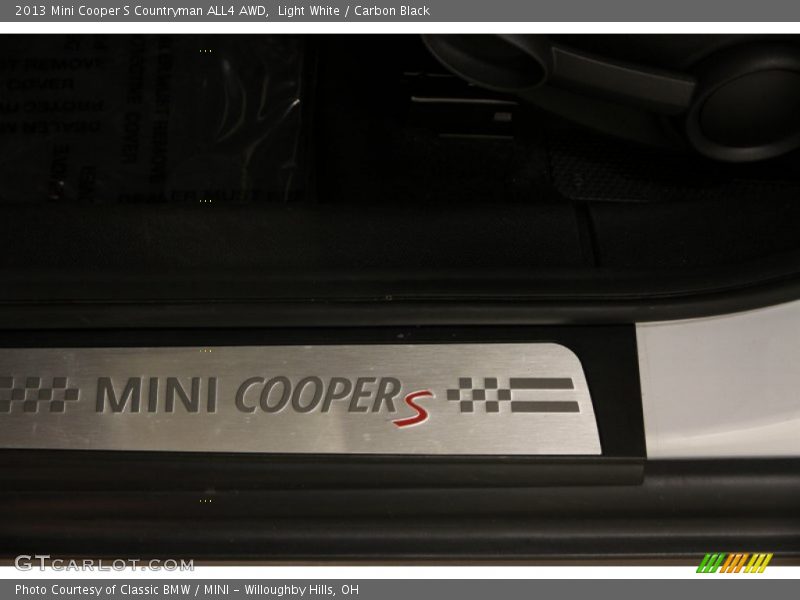 Light White / Carbon Black 2013 Mini Cooper S Countryman ALL4 AWD