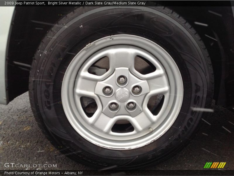 Bright Silver Metallic / Dark Slate Gray/Medium Slate Gray 2009 Jeep Patriot Sport