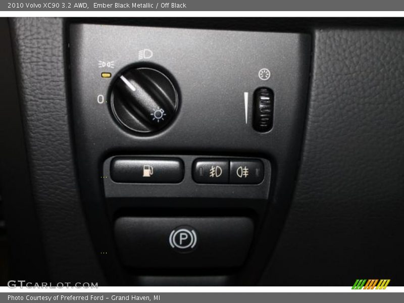 Ember Black Metallic / Off Black 2010 Volvo XC90 3.2 AWD