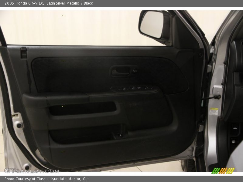 Satin Silver Metallic / Black 2005 Honda CR-V LX