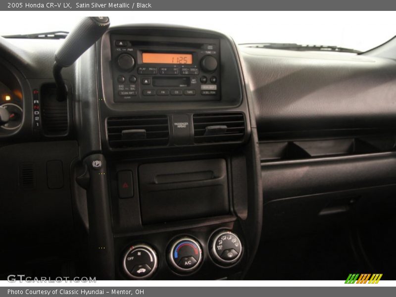 Satin Silver Metallic / Black 2005 Honda CR-V LX