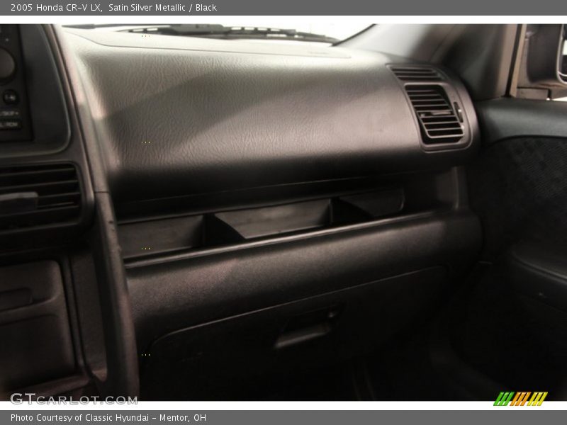 Satin Silver Metallic / Black 2005 Honda CR-V LX