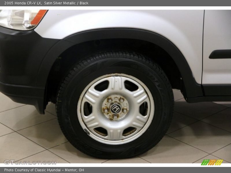 Satin Silver Metallic / Black 2005 Honda CR-V LX