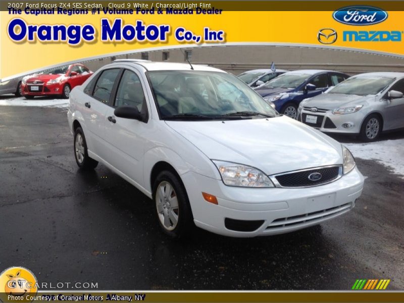 Cloud 9 White / Charcoal/Light Flint 2007 Ford Focus ZX4 SES Sedan