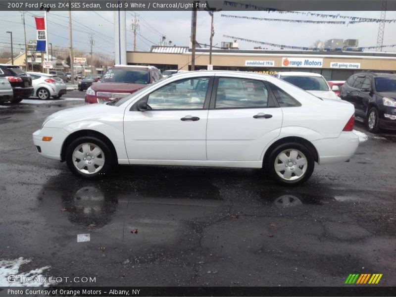 Cloud 9 White / Charcoal/Light Flint 2007 Ford Focus ZX4 SES Sedan