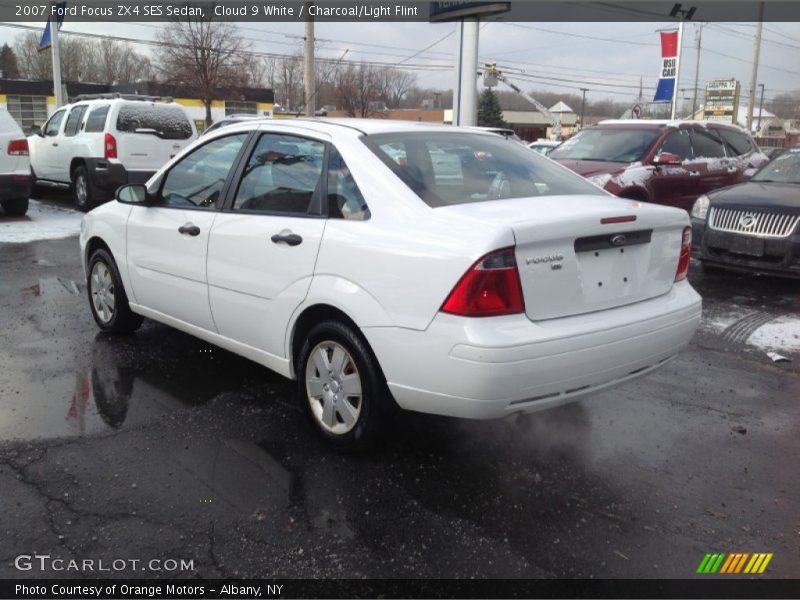Cloud 9 White / Charcoal/Light Flint 2007 Ford Focus ZX4 SES Sedan