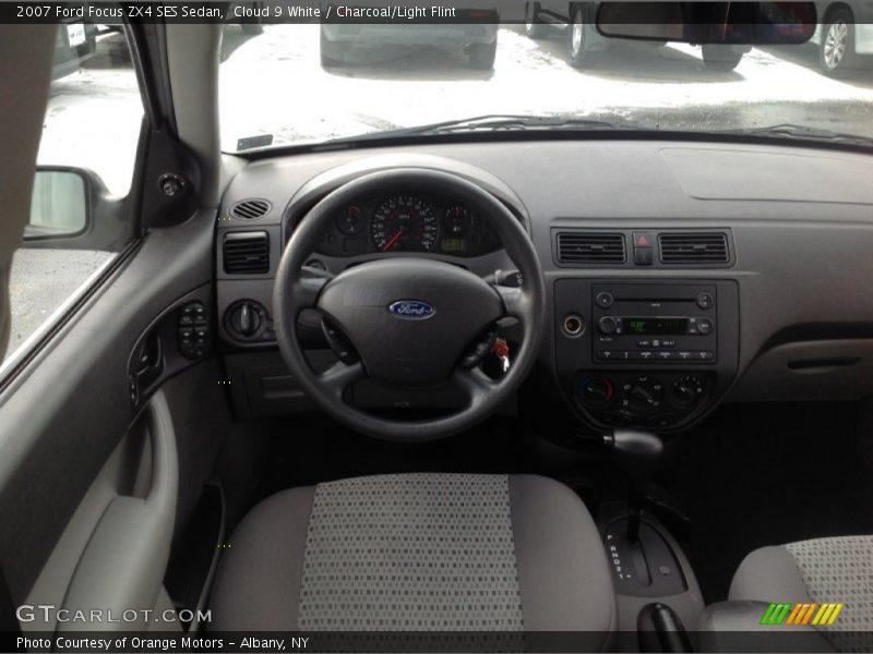 Cloud 9 White / Charcoal/Light Flint 2007 Ford Focus ZX4 SES Sedan