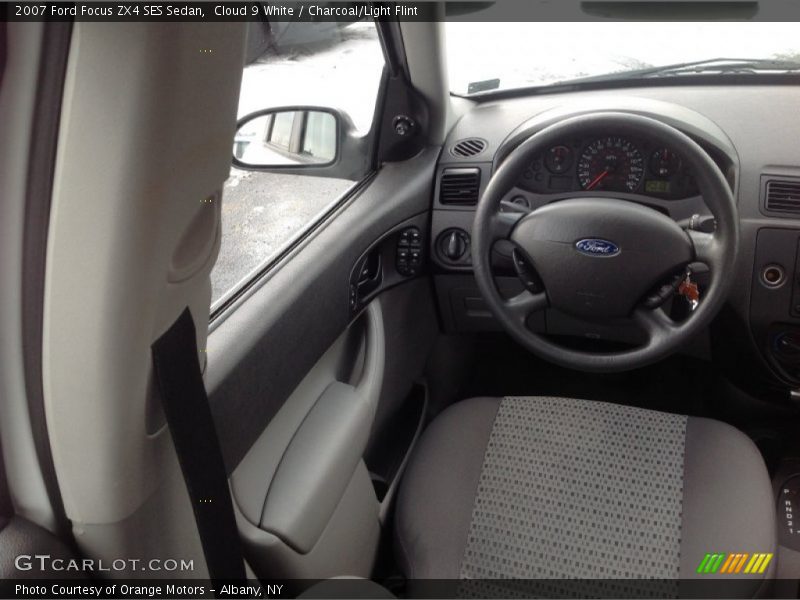 Cloud 9 White / Charcoal/Light Flint 2007 Ford Focus ZX4 SES Sedan