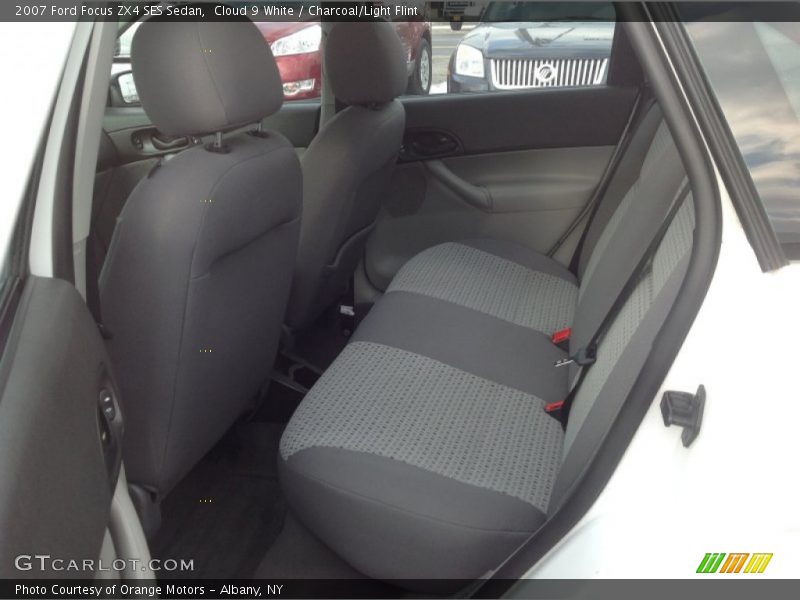 Cloud 9 White / Charcoal/Light Flint 2007 Ford Focus ZX4 SES Sedan
