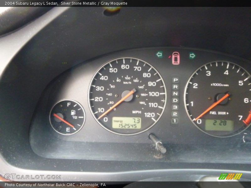 Silver Stone Metallic / Gray Moquette 2004 Subaru Legacy L Sedan