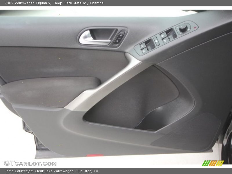 Deep Black Metallic / Charcoal 2009 Volkswagen Tiguan S