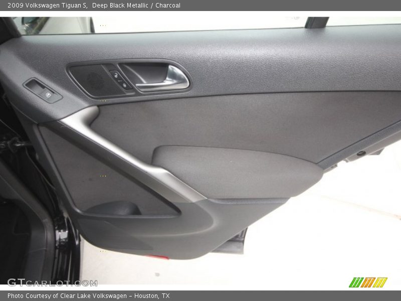 Deep Black Metallic / Charcoal 2009 Volkswagen Tiguan S