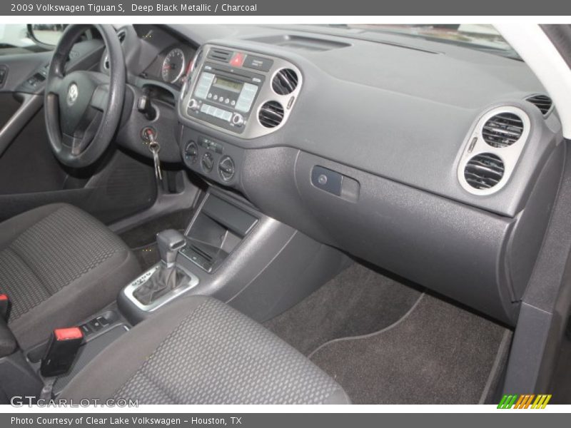 Deep Black Metallic / Charcoal 2009 Volkswagen Tiguan S
