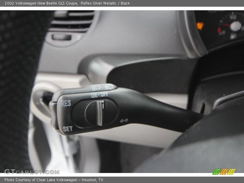 Reflex Silver Metallic / Black 2002 Volkswagen New Beetle GLS Coupe