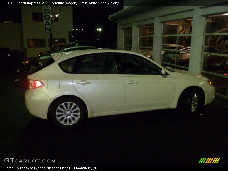 Satin White Pearl / Ivory 2010 Subaru Impreza 2.5i Premium Wagon