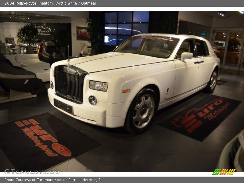 Arctic White / Oatmeal 2004 Rolls-Royce Phantom