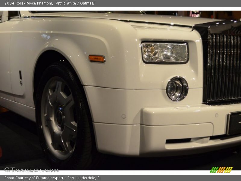 Arctic White / Oatmeal 2004 Rolls-Royce Phantom